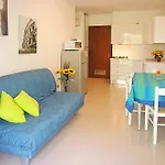 Gemini Con Piscina Daire