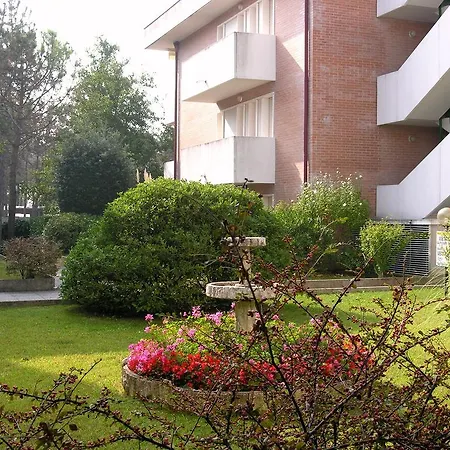Lägenhet Gemini Con Piscina Bibione